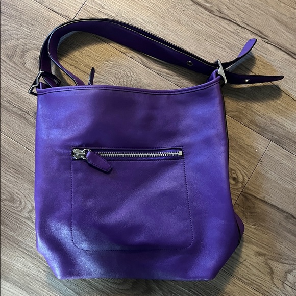 Vintage Coach Purple Leather Shoulder Bag - Picture 3 of 10